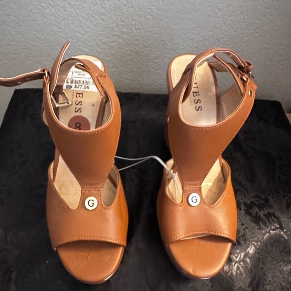 Brand: Guess
Size: 8.  Color: light brown.  Condition is new - Picture 2 of 11